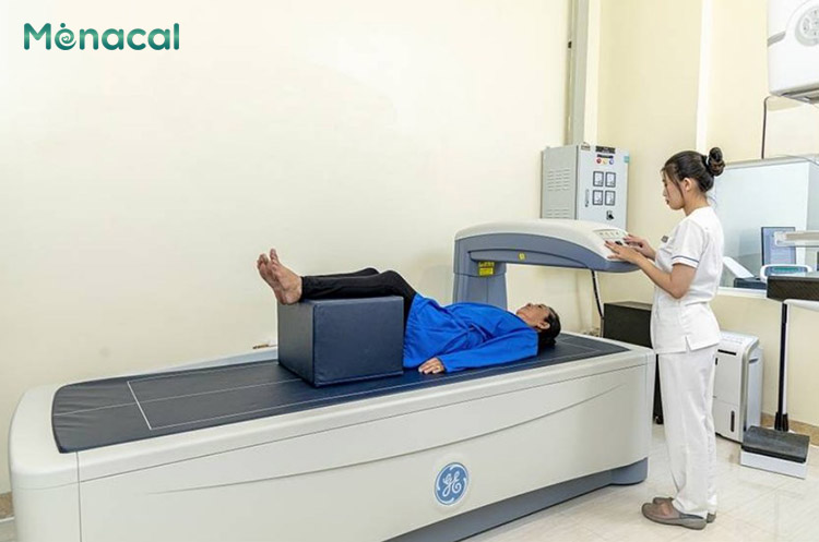 Cần kiểm tra mật độ xương định kỳ để phòng ngừa biến chứng gãy xương