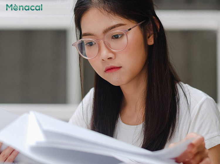 Mẹ cần chuẩn bị một số giấy tờ để làm hồ sơ nghỉ dưỡng sức sau sinh